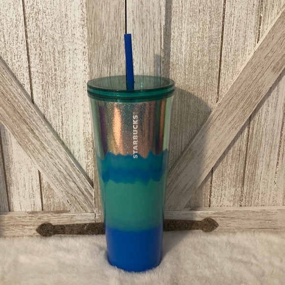 Starbucks 2022 Holiday Tumbler - Picture 1 of 4